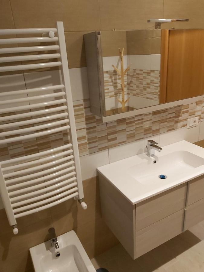 La Casa Di Pina Lägenhet Salerno Exteriör bild